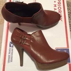 Unlisted by Kenneth Cole | Women’s Booties